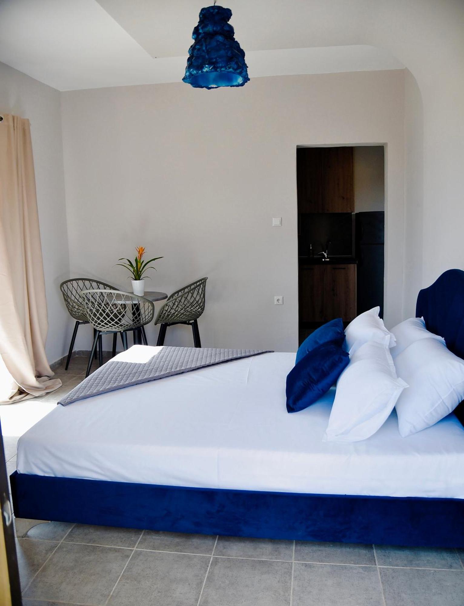 Room Nine 9 Beachfront Apartments Nea Kallikrateia Ngoại thất bức ảnh