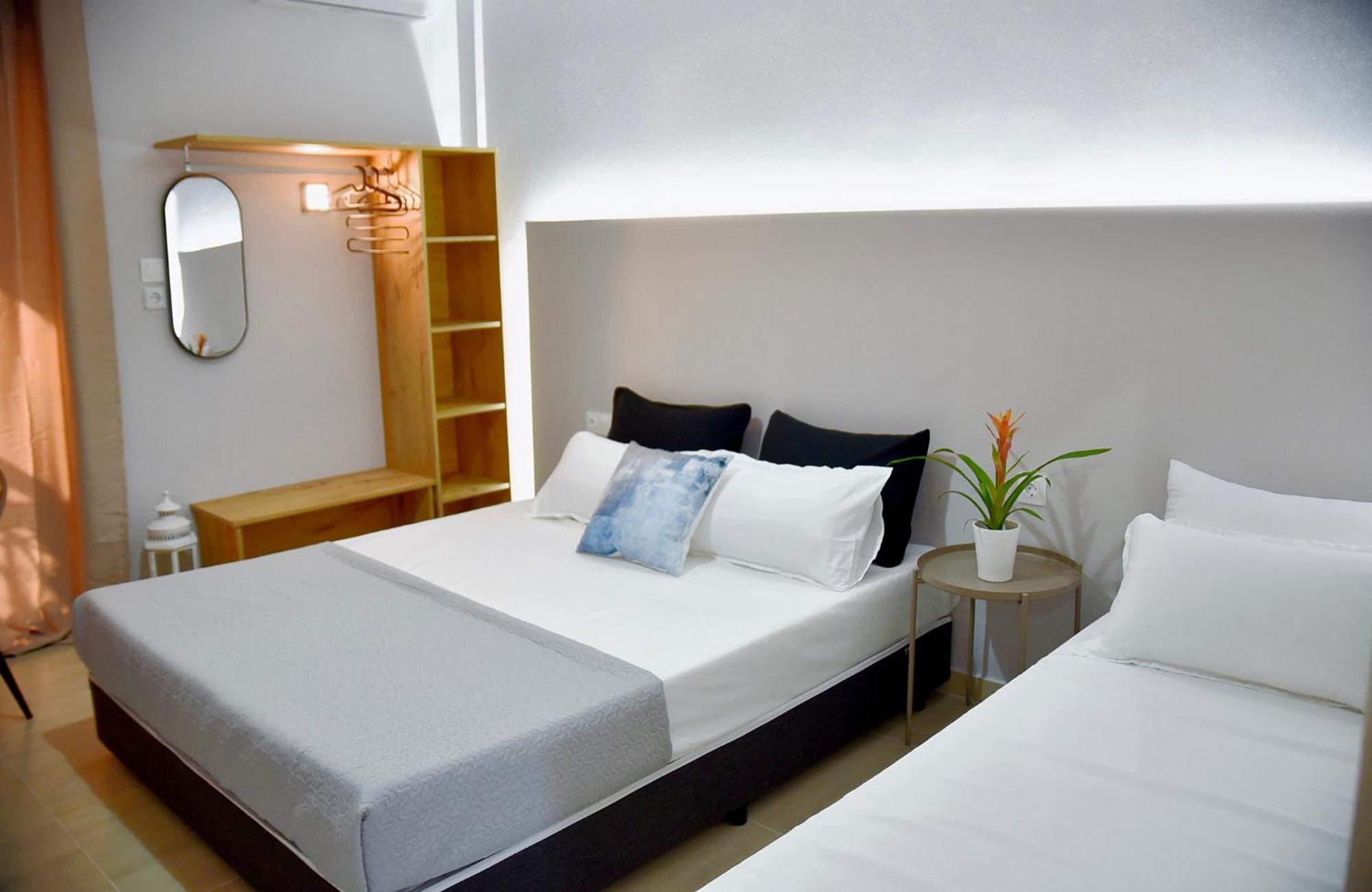 Room Nine 9 Beachfront Apartments Nea Kallikrateia Ngoại thất bức ảnh
