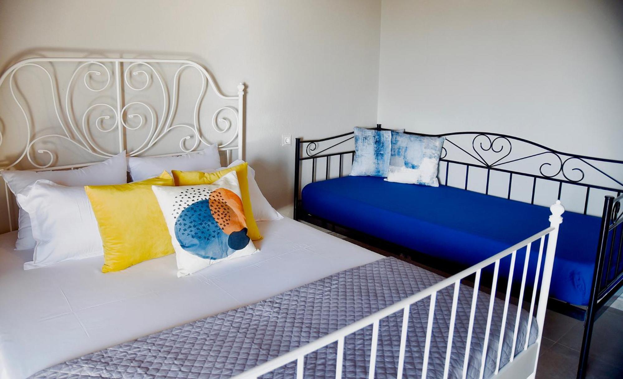 Room Nine 9 Beachfront Apartments Nea Kallikrateia Ngoại thất bức ảnh