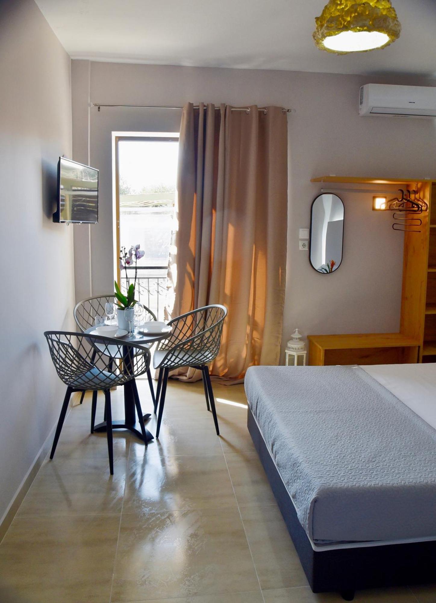 Room Nine 9 Beachfront Apartments Nea Kallikrateia Ngoại thất bức ảnh
