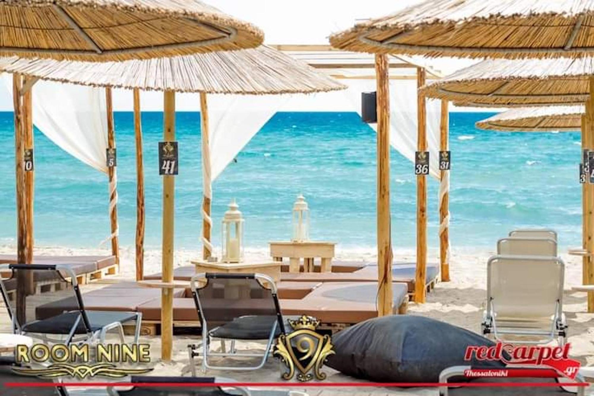 Room Nine 9 Beachfront Apartments Nea Kallikrateia Ngoại thất bức ảnh